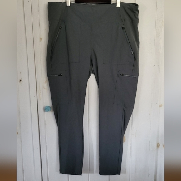 Athleta Headlands Hybrid Cargo II Tight Legging - Picture 3 of 12